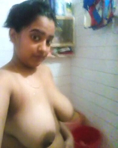 Hot sexy big boobs girl indian big tits make nude video for bf