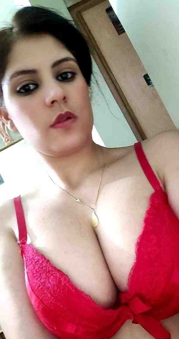 Super Hottest New Marriage Bhabi Nude Milf Full Nude Pics Album