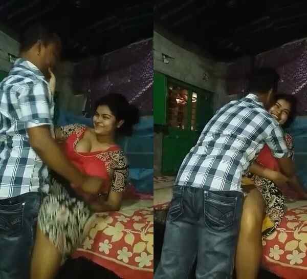 Big boobs hot sexy bhabi illegal affair with husband friend leaked mms
