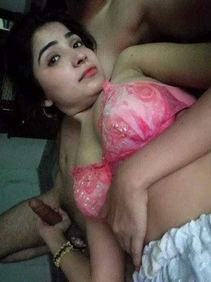 Extremely cute babe indian desi bf sucking bf cock mms HD