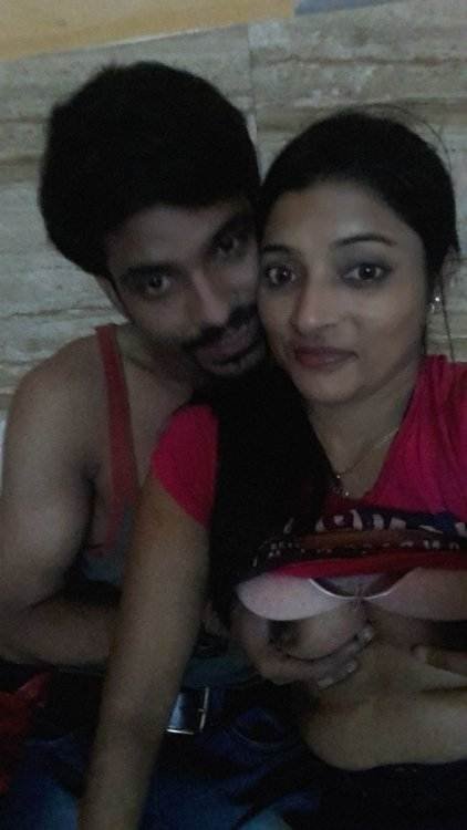 Super horny sexy lover couples xxx indian mms enjoy nude mms