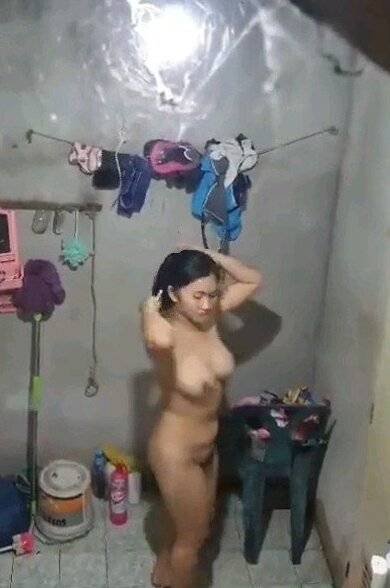Very sexy big tits girl xxx desi mms nude bathing hidden mms