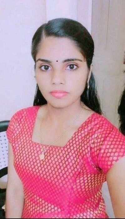 Very cute tamil 18 babe nude pics all nude pics gallery (1)