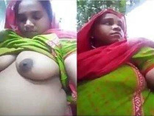 Village mature desi aunty xxx video show her big boobs pussy mms
