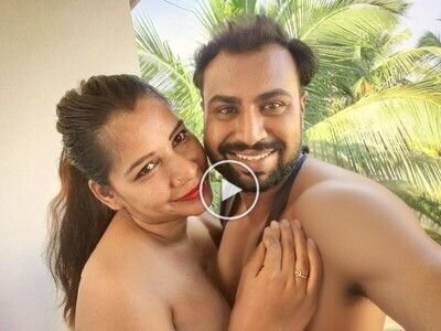 indian-milf-pron-horny-sexy-couple-having-viral-mms-HD.jpg