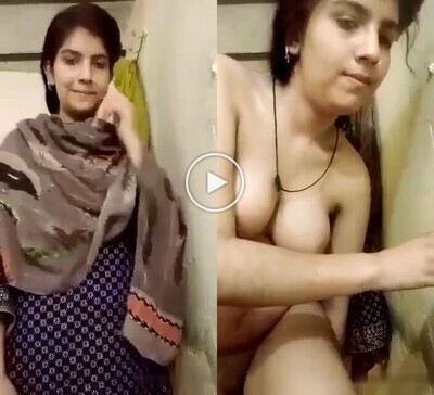 pakistani nude lady super cute paki 18 babe shows viral mms