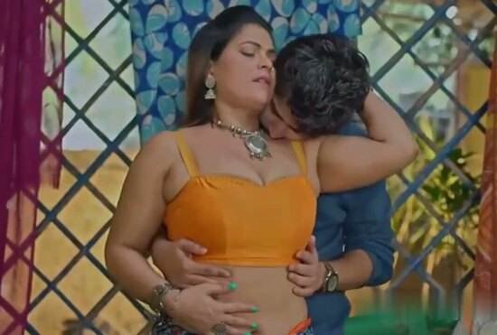 Beautiful-hot-bhabi-sex-desi-web-nude-clip.jpg