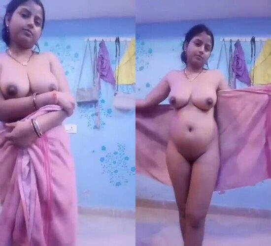 Very-beautiful-hot-big-boobs-sexy-nude-bhabhi-nude-showing-mms.jpg